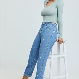 PacSun Raining Flower | Daisy Mom Jeans